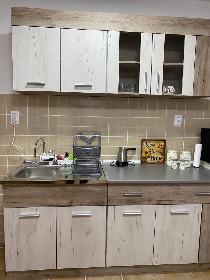 Appartement Lilyy à Leskovac  Extérieur photo