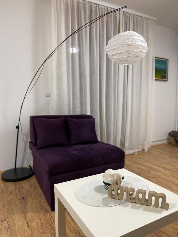 Appartement Lilyy à Leskovac  Extérieur photo