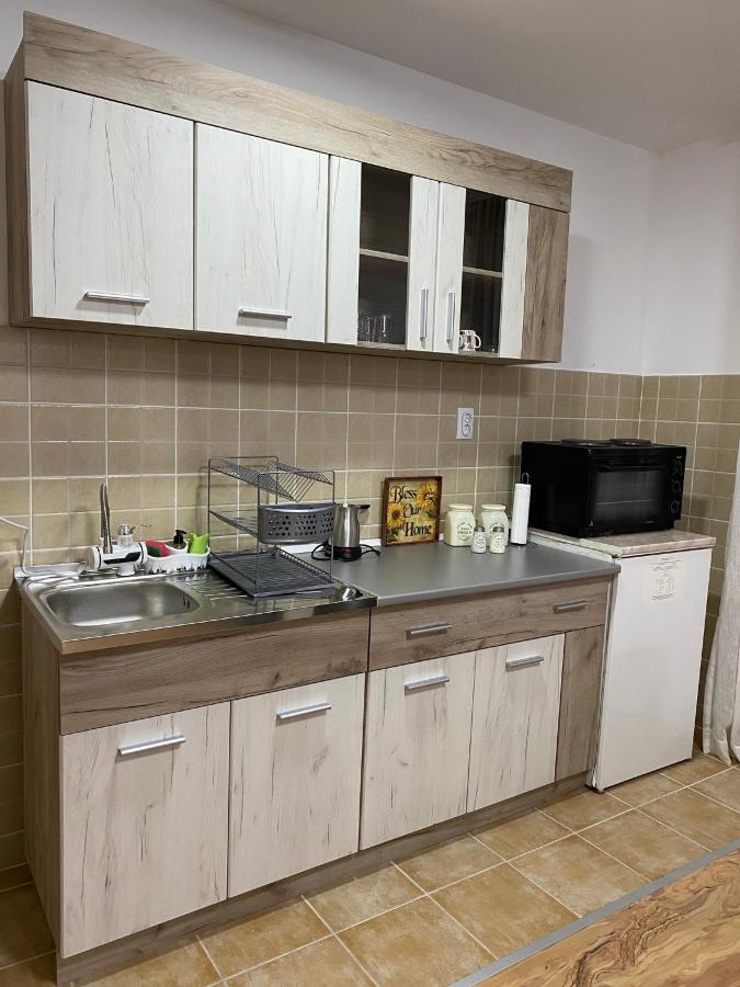 Appartement Lilyy à Leskovac  Extérieur photo