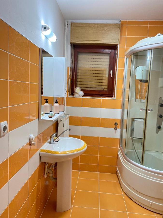 Appartement Lilyy à Leskovac  Extérieur photo
