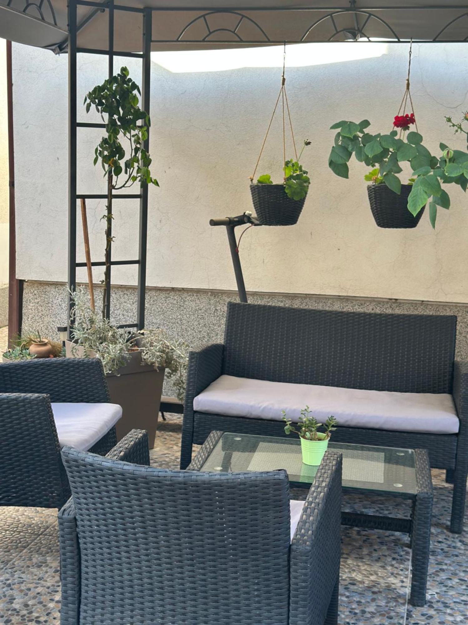 Appartement Lilyy à Leskovac  Extérieur photo
