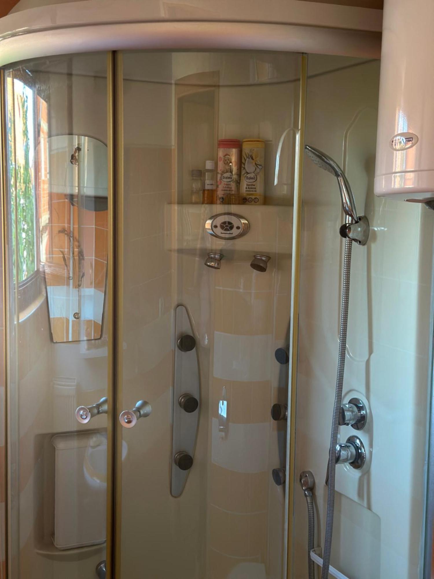 Appartement Lilyy à Leskovac  Extérieur photo