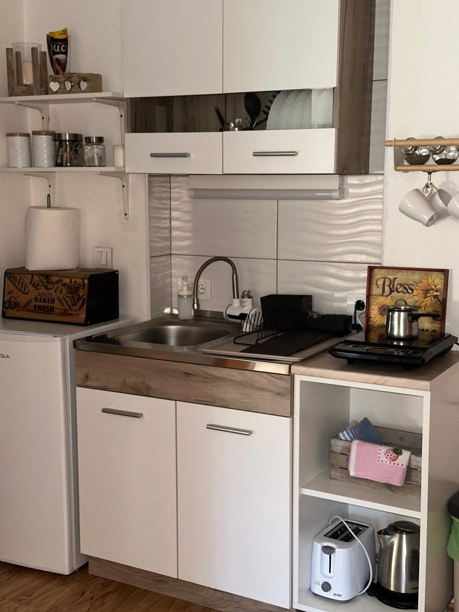 Appartement Lilyy à Leskovac  Extérieur photo