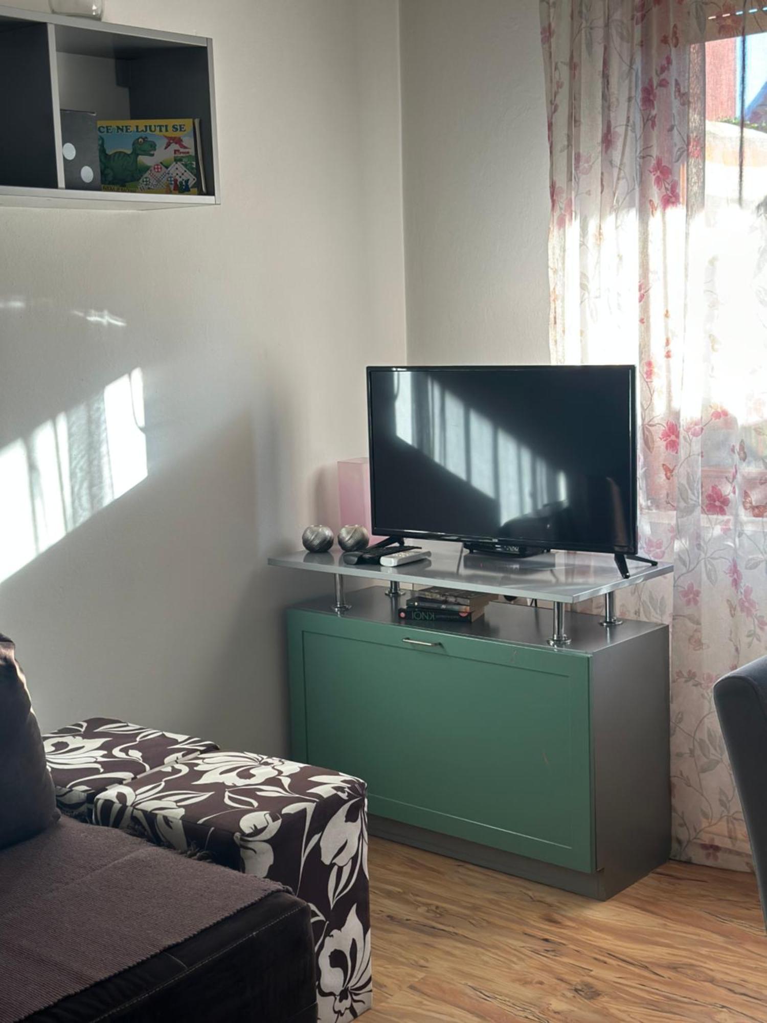 Appartement Lilyy à Leskovac  Extérieur photo